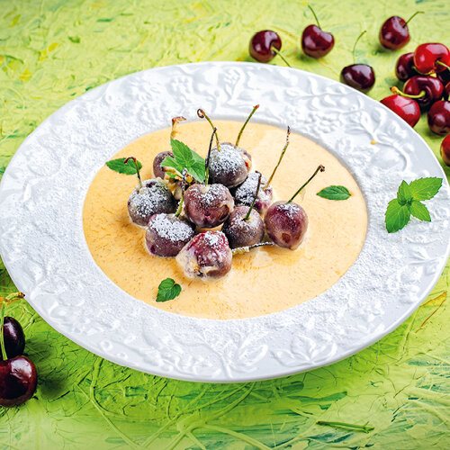 Gebackene Kirschen mit Vanillesauce